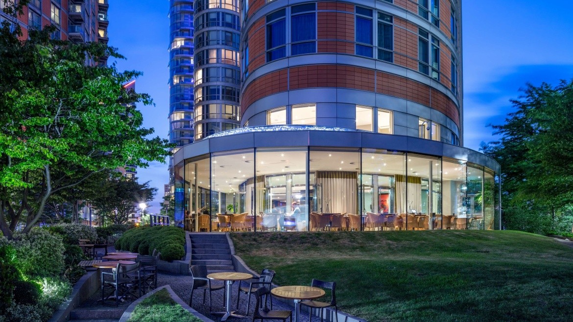 Radisson Blu Edwardian New Providence Wharf