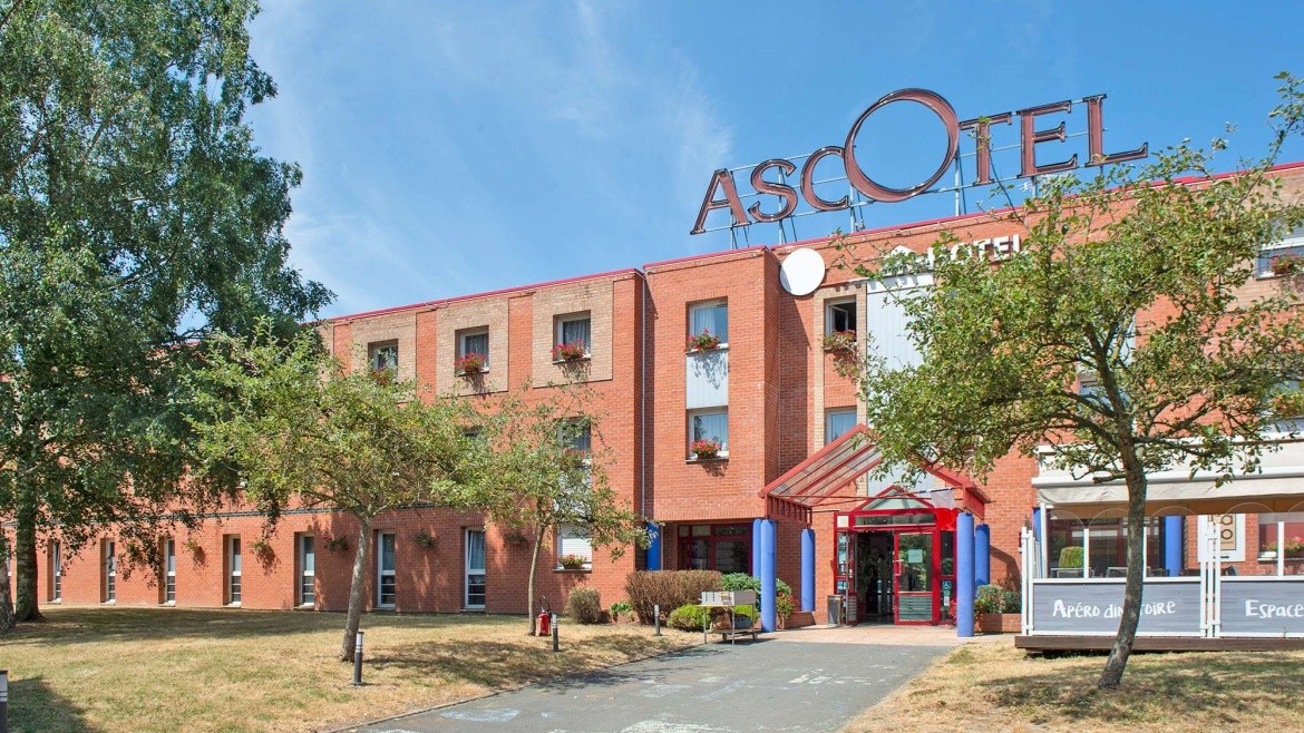 The Originals City, Hotel Grand Stade Ascotel, Lille East (Villeneuve-d’Ascq)