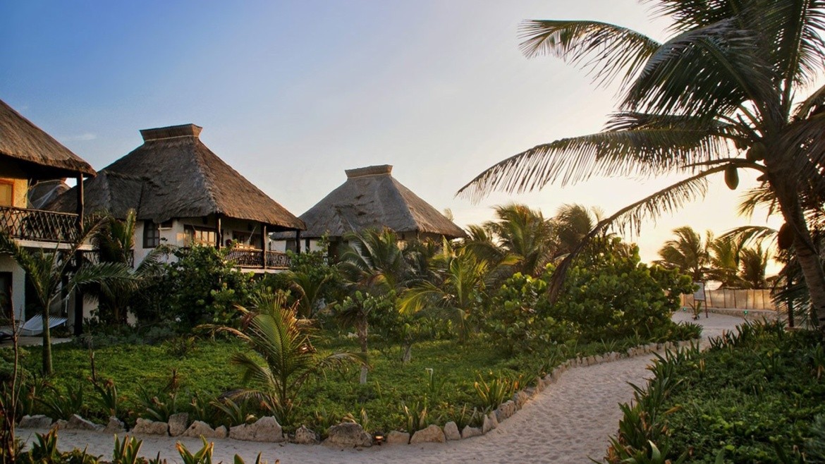 Cabañas Los Lirios (Tulum)