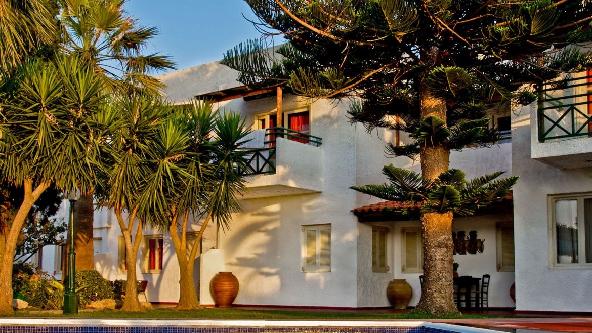 Classic Studios And Apts