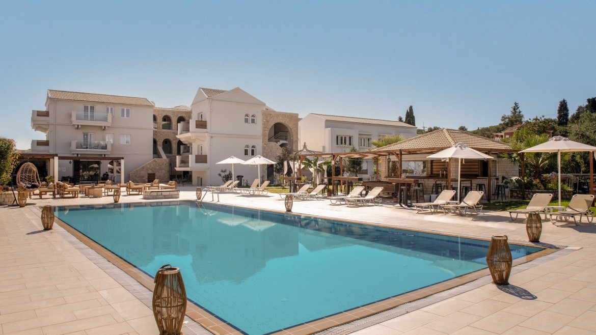 Ekati Mare Lifestyle Beach