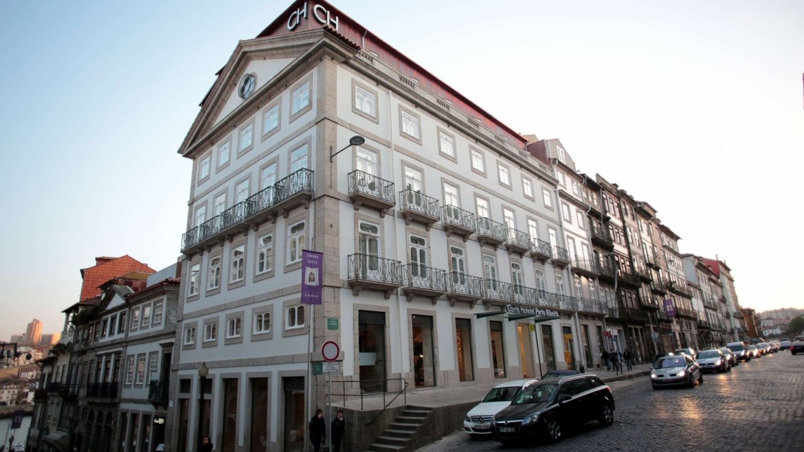 Carris Porto Ribeira (Porto)