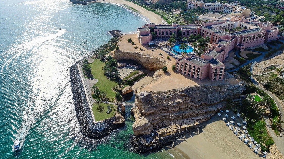 Shangri - La's Al Husn