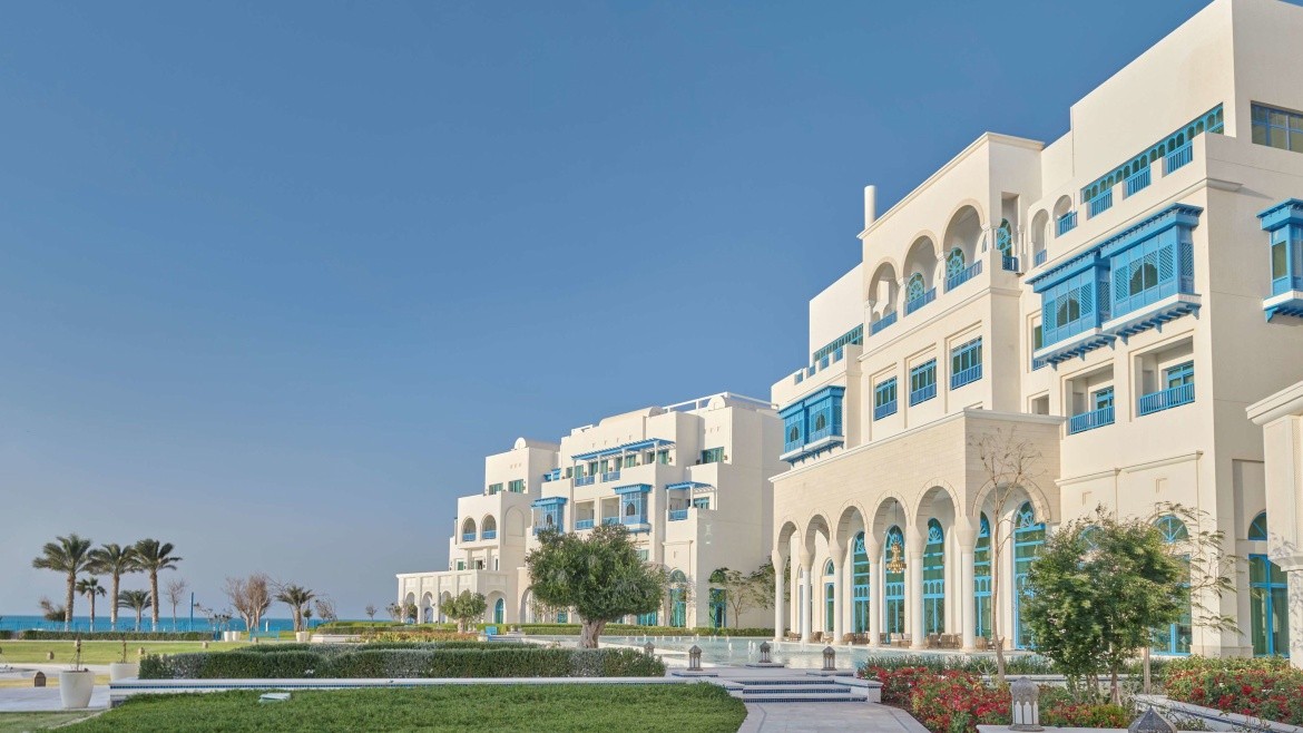 Hilton Salwa Beach Resort & Villas