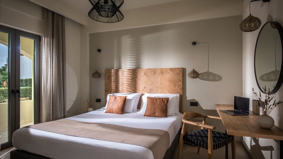 Malena Hotel & Suites