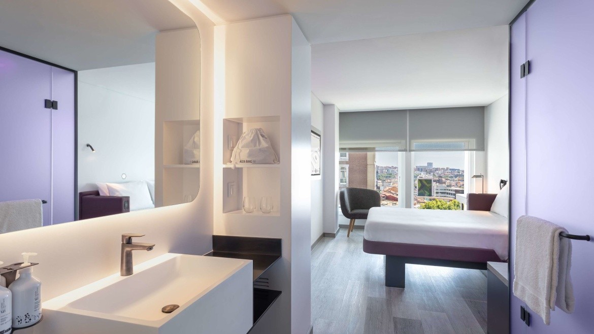YOTEL Porto