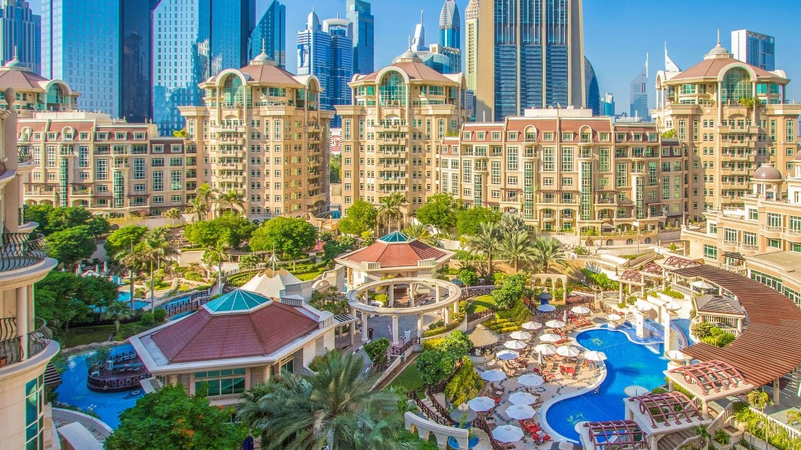 Swissôtel Al Murooj Dubai