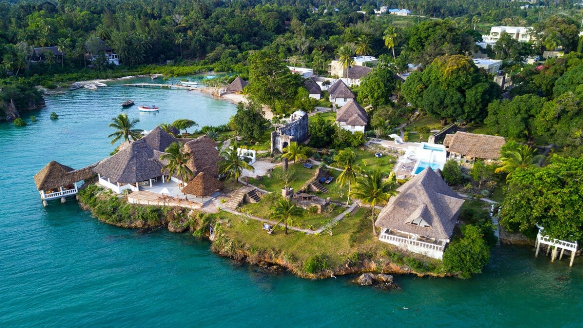 Chuini Beach Lodge (Bububu)