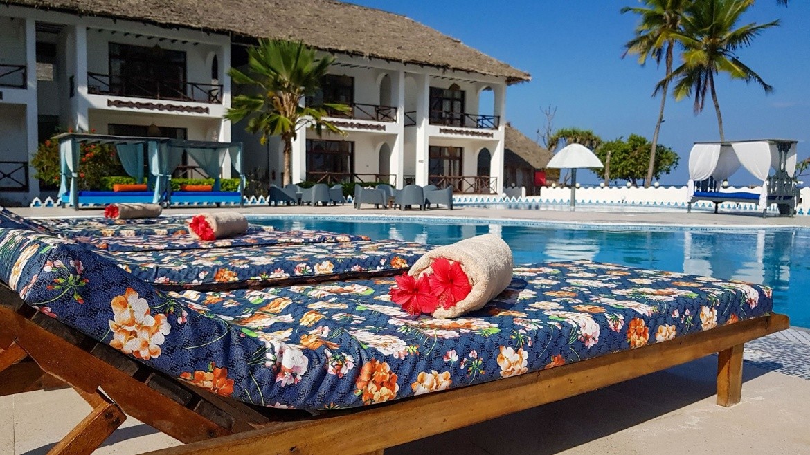 African Sun Sea Beach Resort & Spa (Bwejuu)