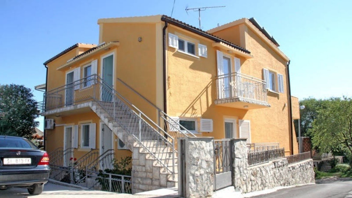 Villa Mira
