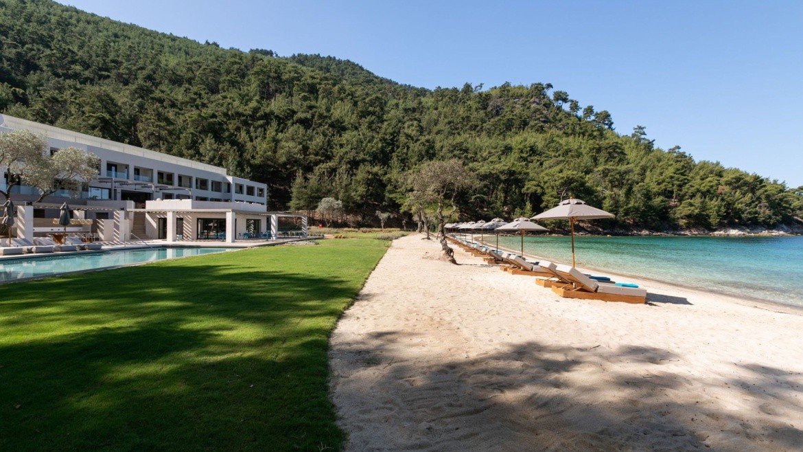 Vathi Cove Luxury Resort & Spa