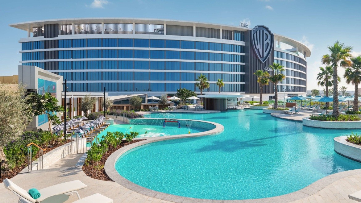 The WB Abu Dhabi, Curio Collection by Hilton