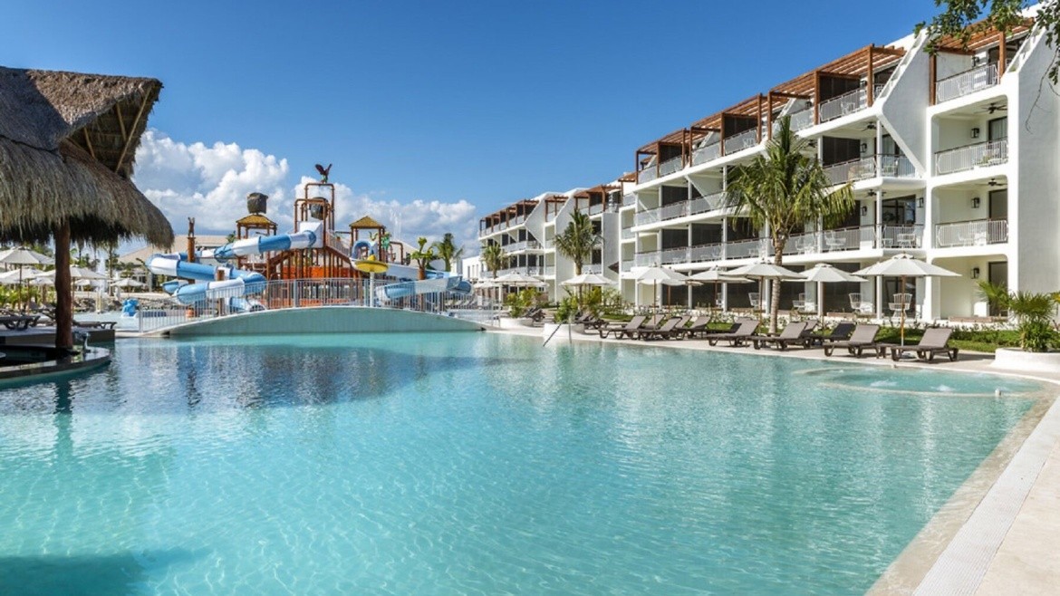 Ocean Riviera Paradise