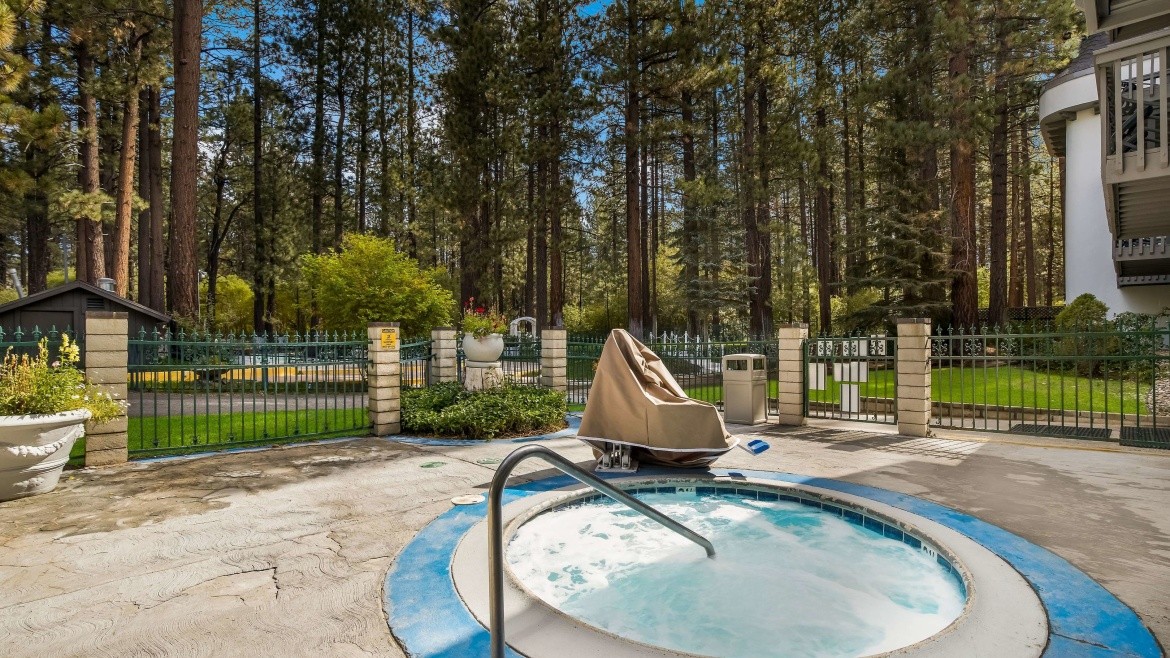 Best Western Big Bear Chateau
