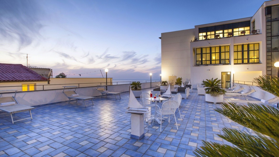 Panorama Palace