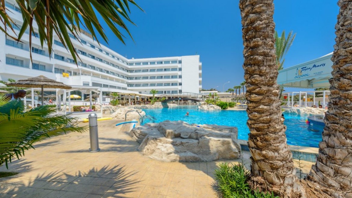 Tasia Maris Beach Hotel & Spa