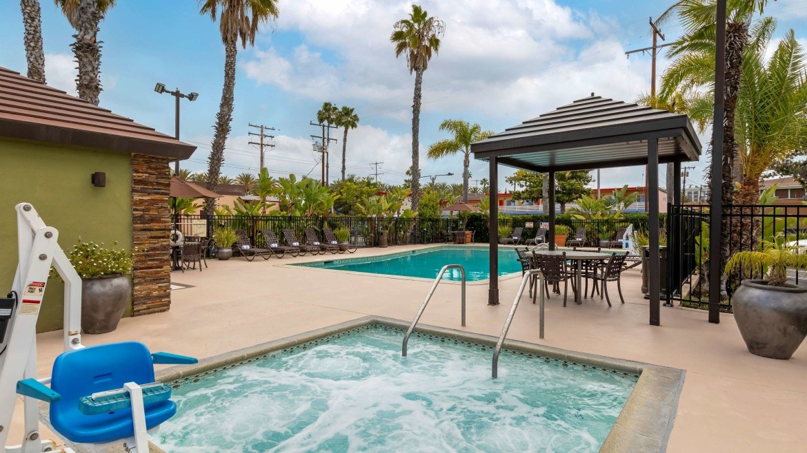 Best Western Plus Pavilions (Anaheim)