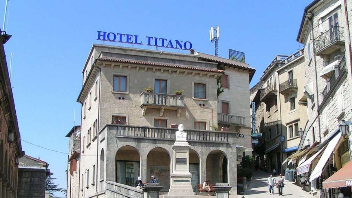 Hotel Titano