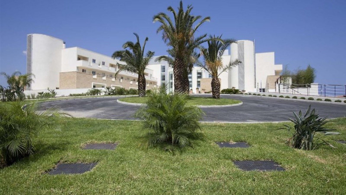 Capo Peloro Resort
