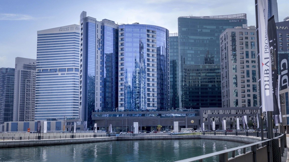 Radisson Blu Dubai Waterfront
