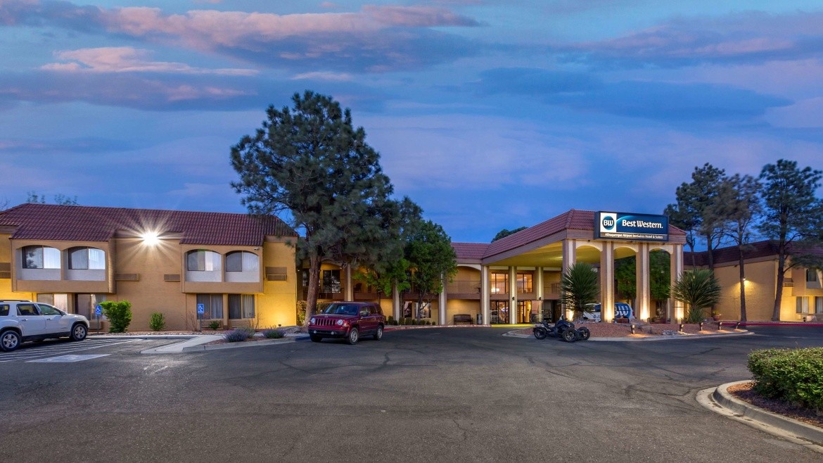 Best Western Airport Albuquerque InnSuites & Suites