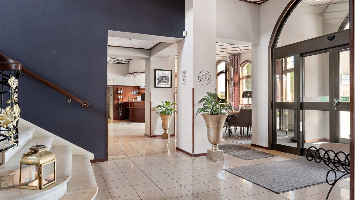 Best Western Plus Grand Hotel