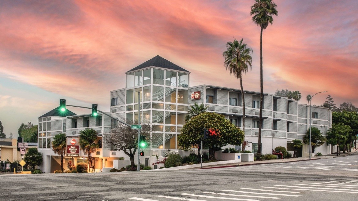 Best Western Plus All Suites Inn