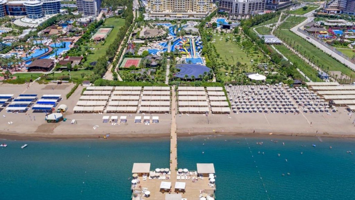 Royal Holiday Palace