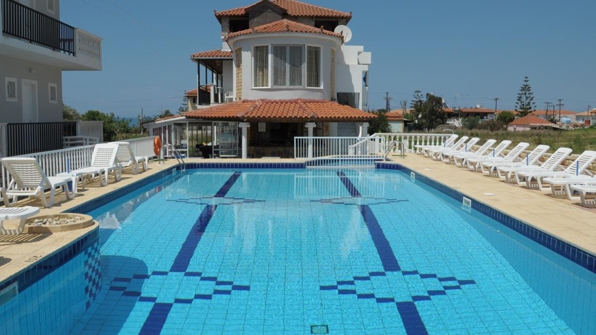 Studia Athina (Argassi)