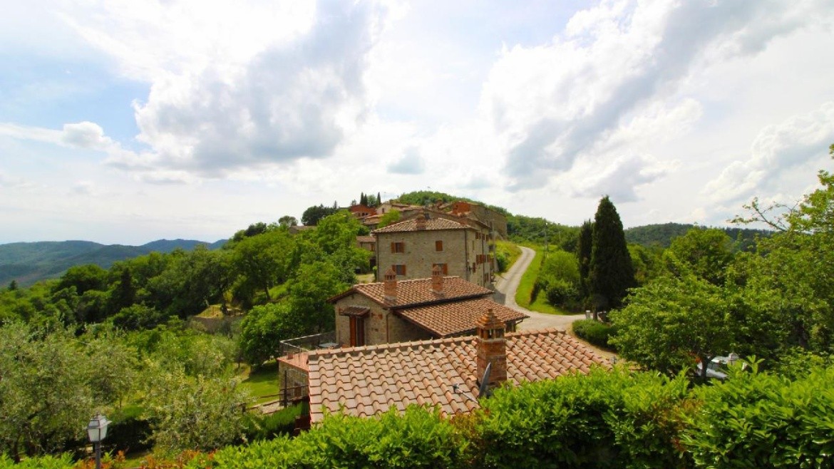 Villa Borgo Di Usciano	(Arezzo)