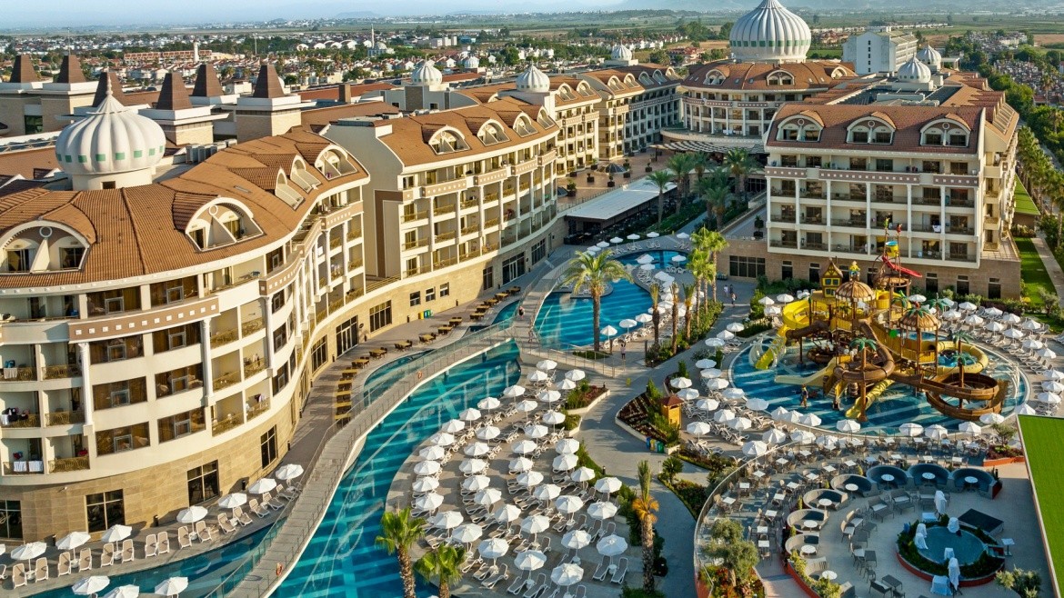 Kirman Belazur Resort & Spa
