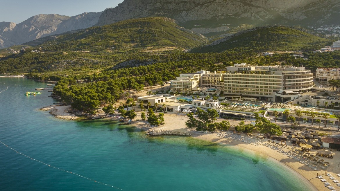 Aminess Laurel Khalani