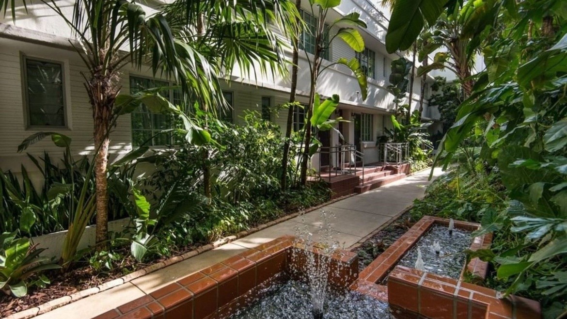 Essex House (Miami Beach)