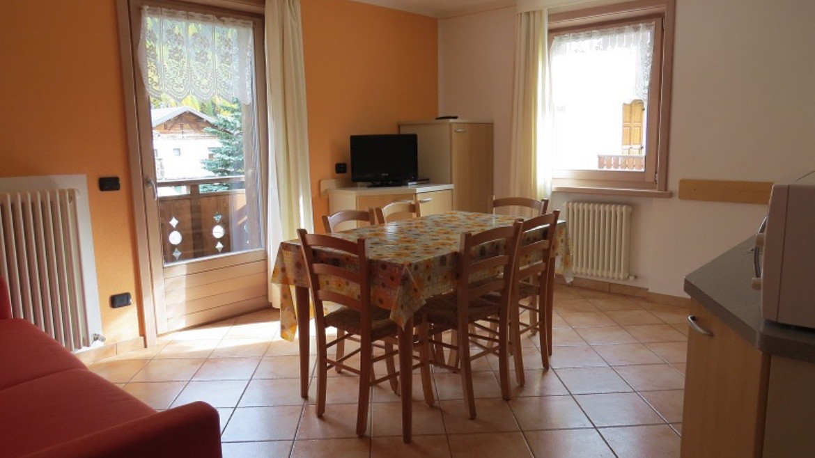 Chalet Sunflower