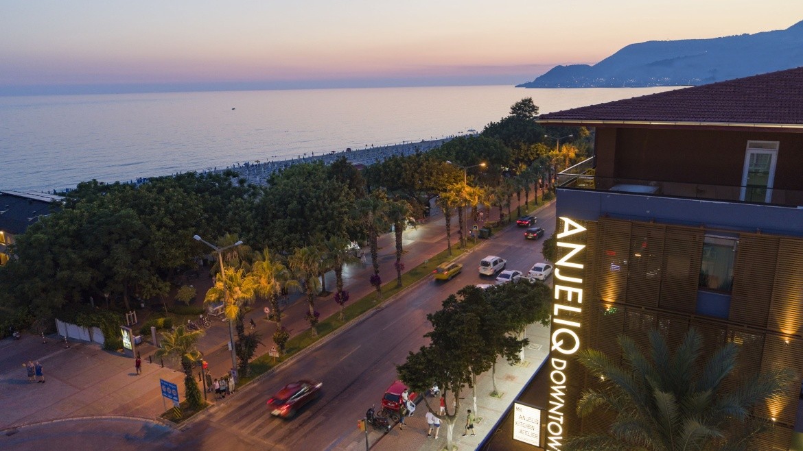 Anjeliq Downtown Hotel