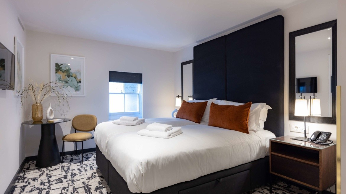 La Suite West