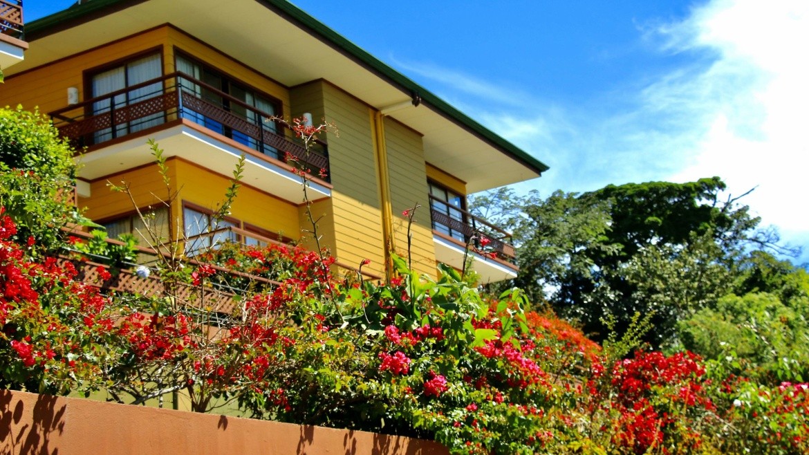Ficus Sunset Suites