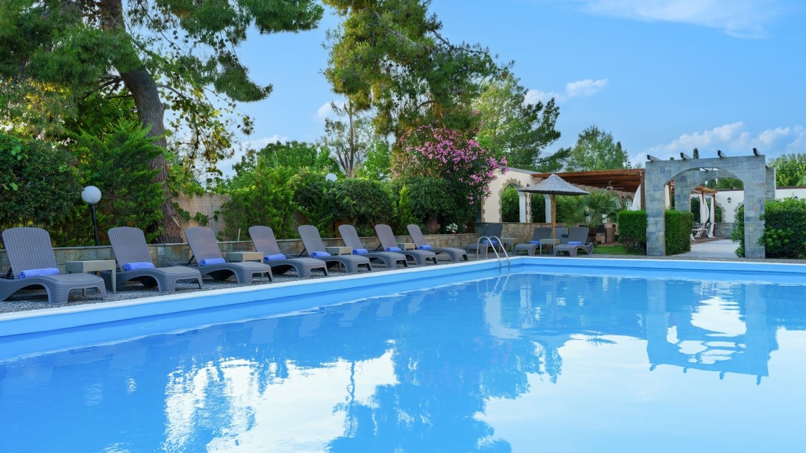 Stefania Beach (Amarynthos)