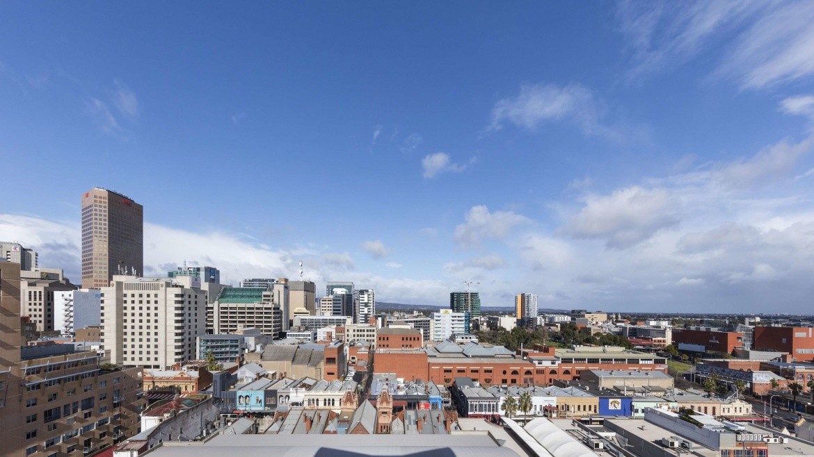 Oaks Adelaide Horizons Suites