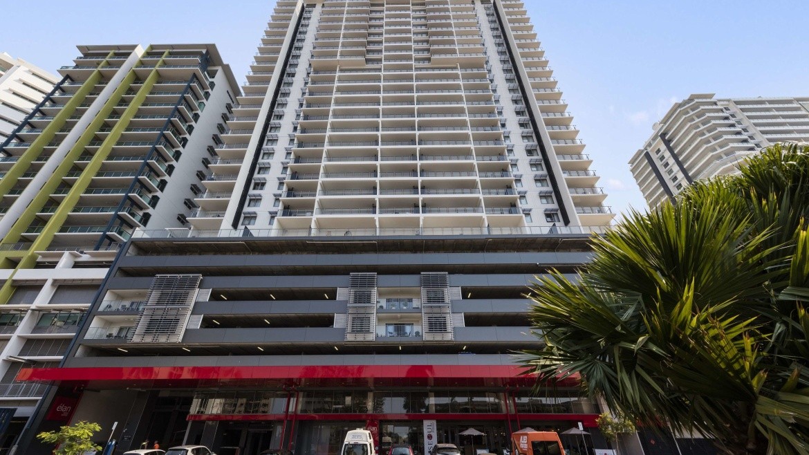 Oaks Elan Darwin