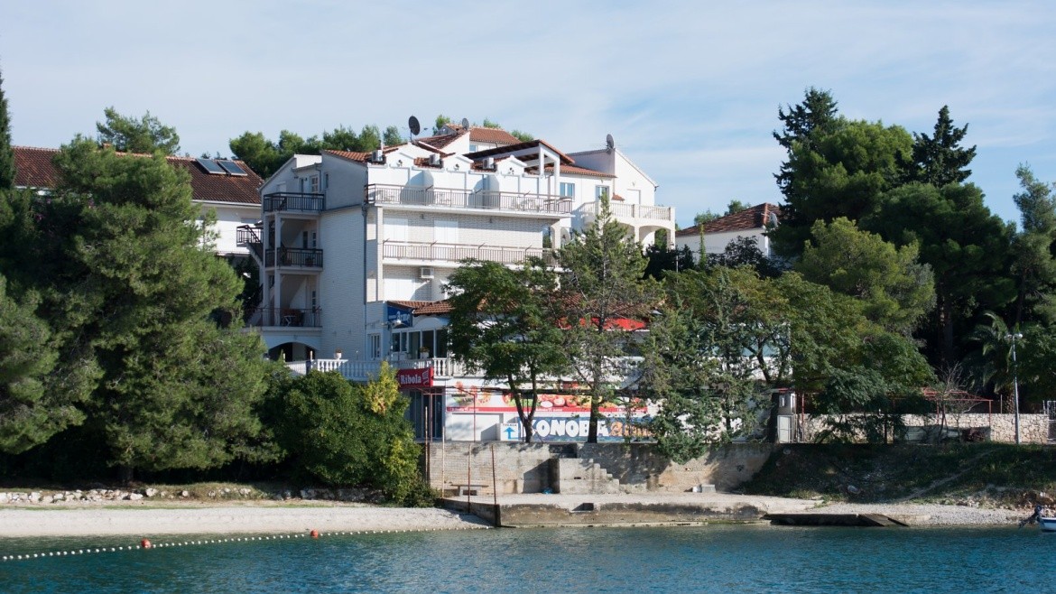 Vila Adriatic (Čiovo)