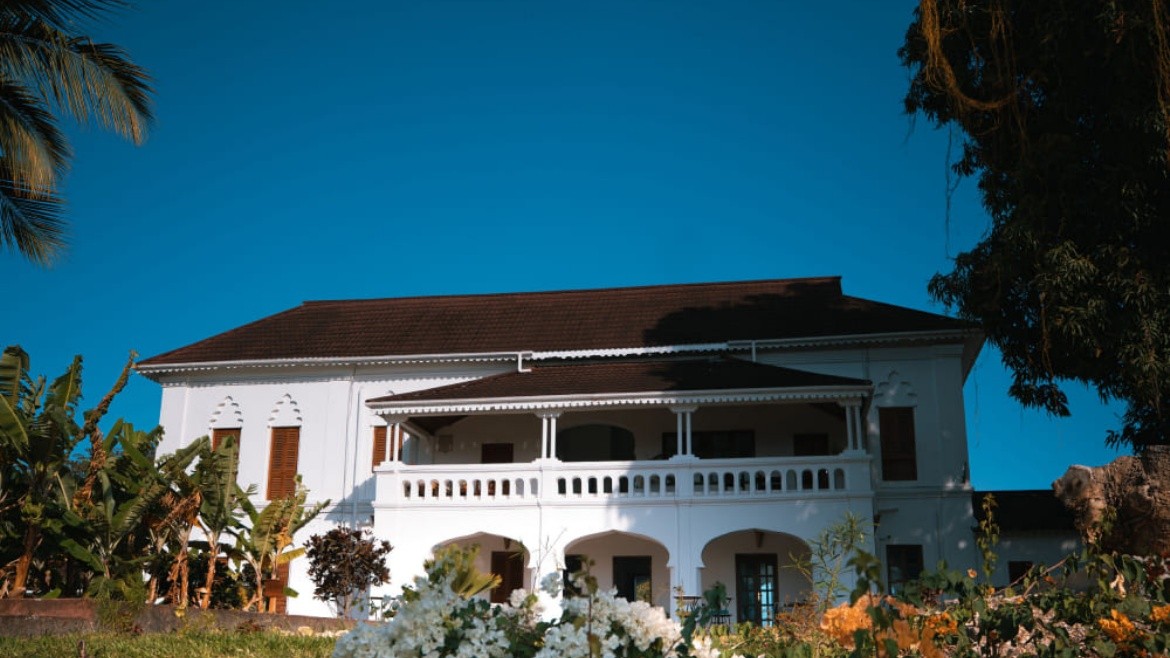 The Manor House By Sansi