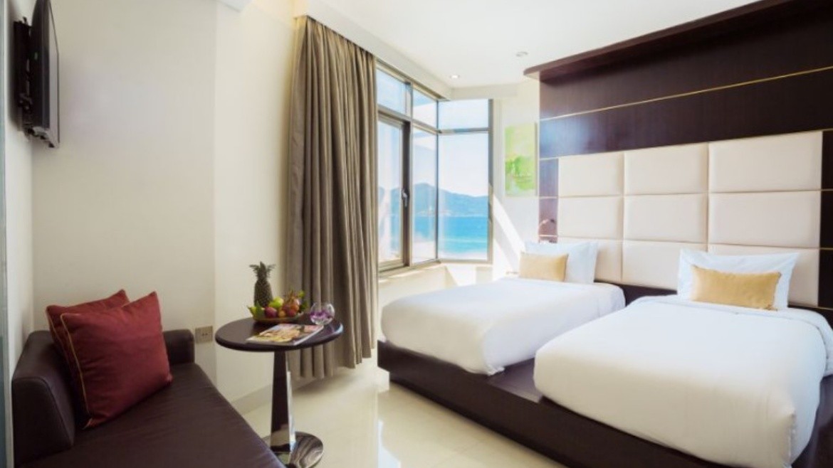 Holiday Beach (Da Nang)