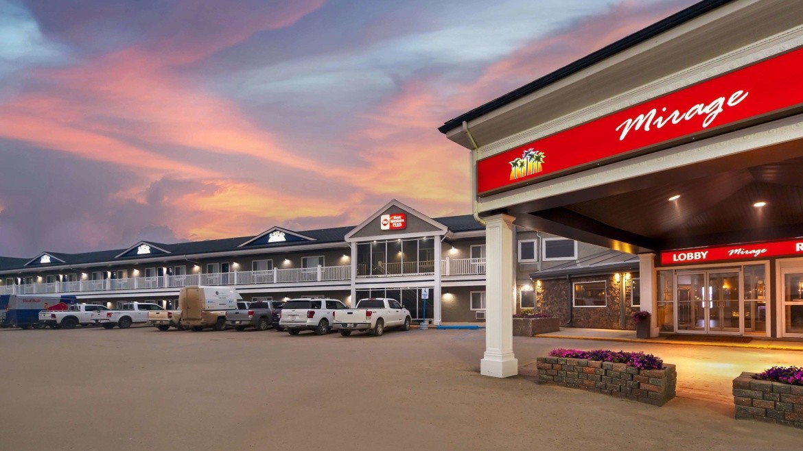 Best Western Plus Mirage Hotel & Resort