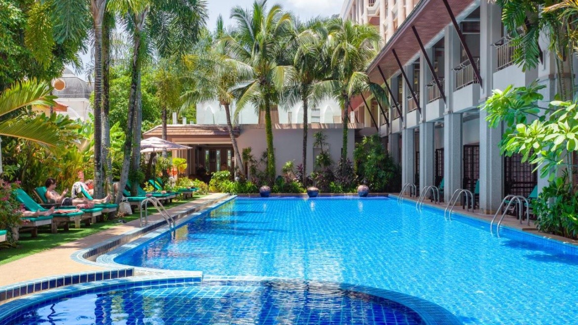 Thanthip Beach Resort