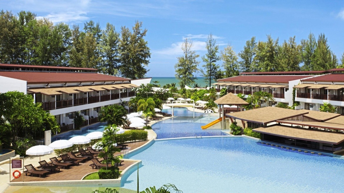 SuneoClub Arinara Bangtao Beach Resort