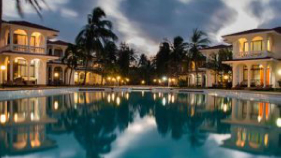 Bahari Dhow Beach Villas