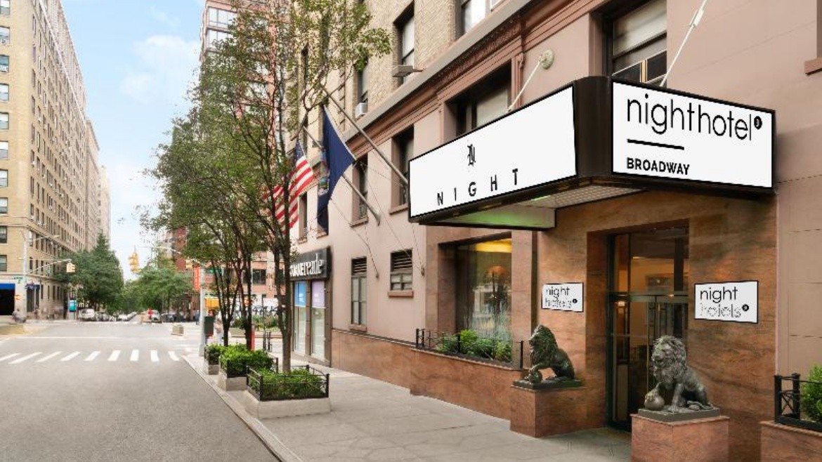 Night Hotel Broadway