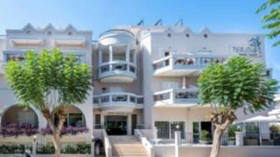 Peridis Family Resort