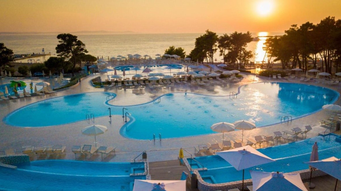 Zaton Holiday Resort 4 Star Apartments